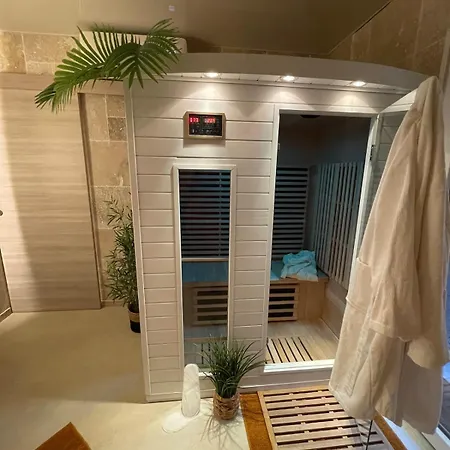 Lantre Deux Holiday home Le Breuil-sur-Couze