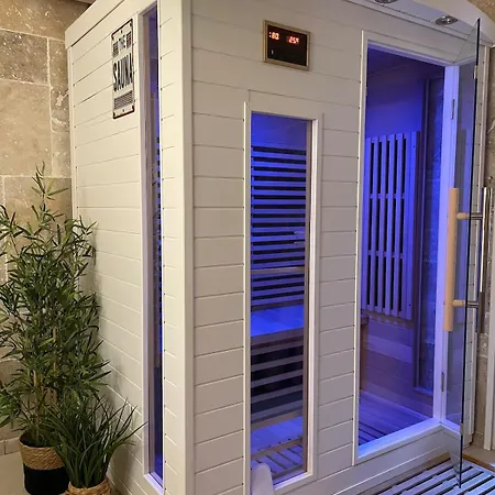 Lantre Deux Holiday home Le Breuil-sur-Couze